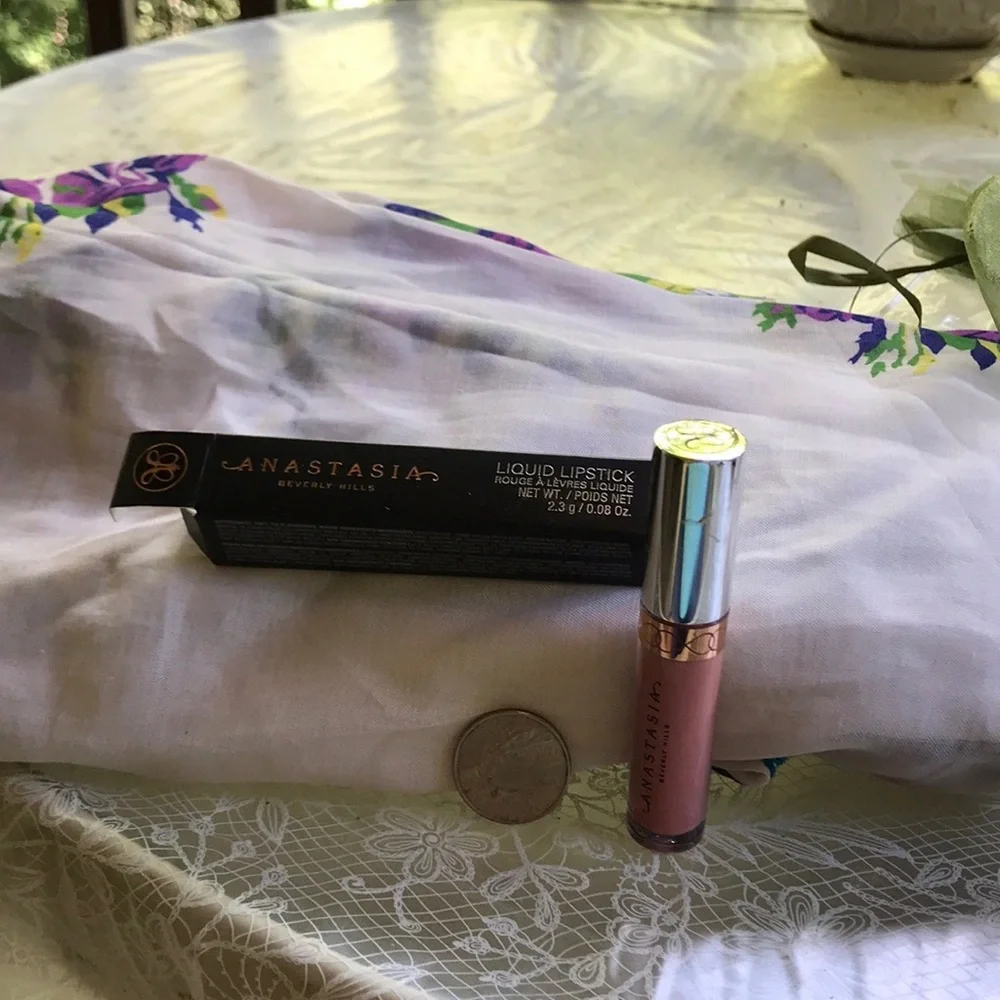 Tom Ford and Anastasia brands lipstick and liquid lipstick - Picture 5 of 5
